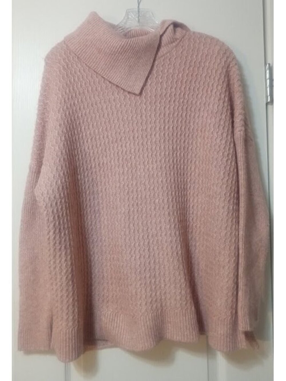 Rose Pink Madison Grey Cable‑Knit Sweater Size Large GUC